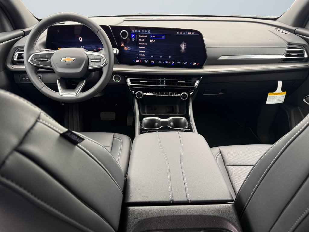 New 2027 Chevrolet Traverse LT w/ Driver Confidence Package FWD image 10