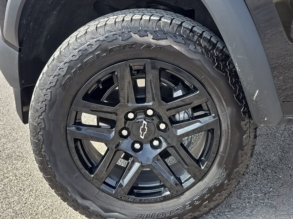 Used 2024 Chevrolet Colorado Trail Boss image 10