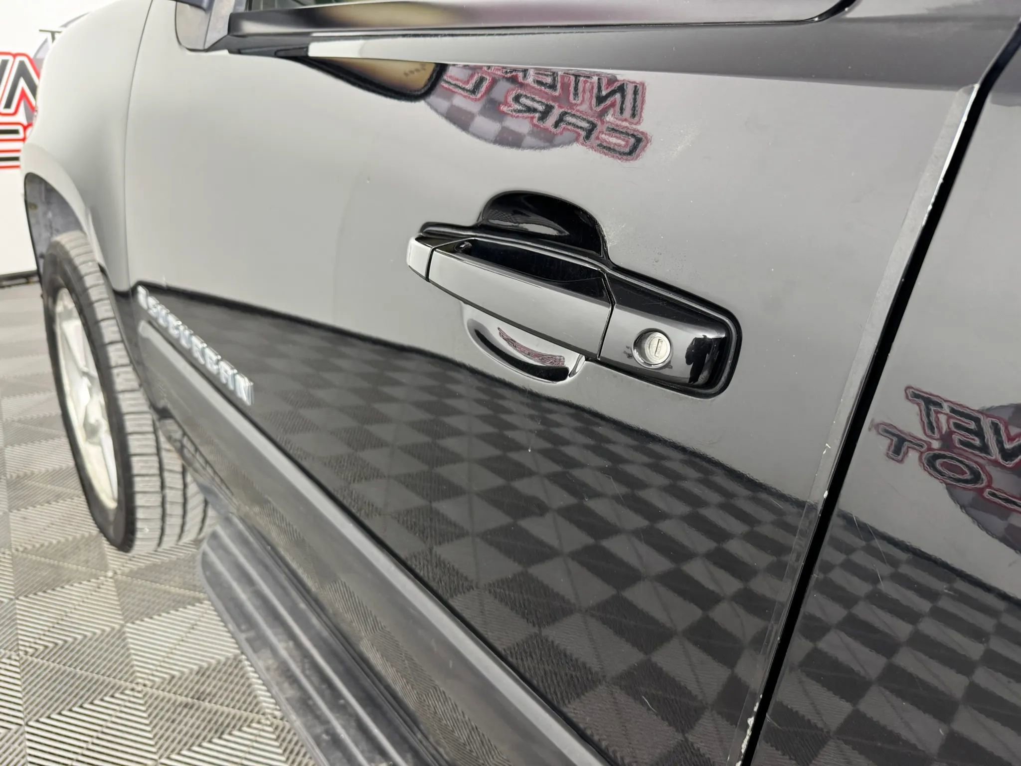 Used 2007 Chevrolet Suburban LTZ w/ LTZ Preferred Equipment Group AWD/4WD image 25