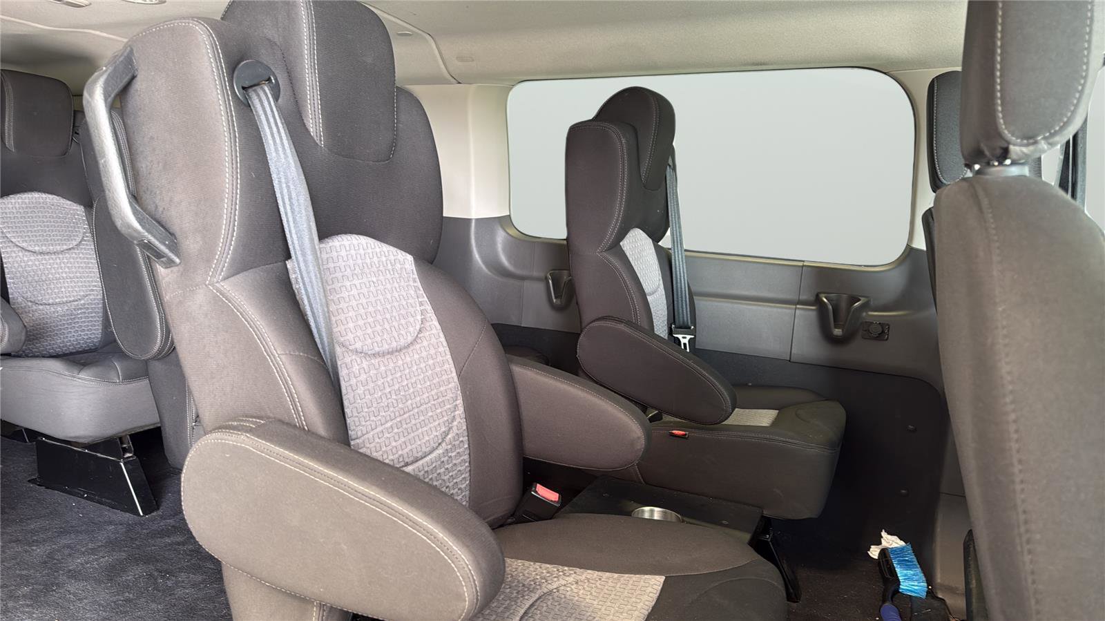 Used 2023 Ford Transit 350 XLT image 13