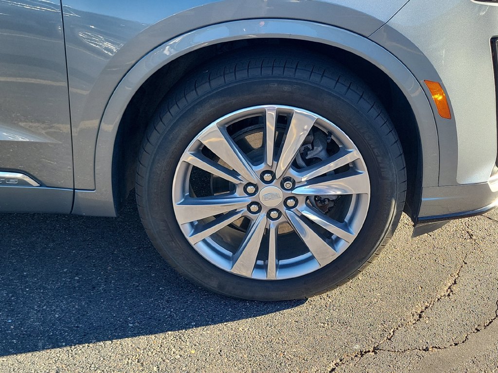 Used 2024 Cadillac XT6 Premium Luxury AWD/4WD image 9