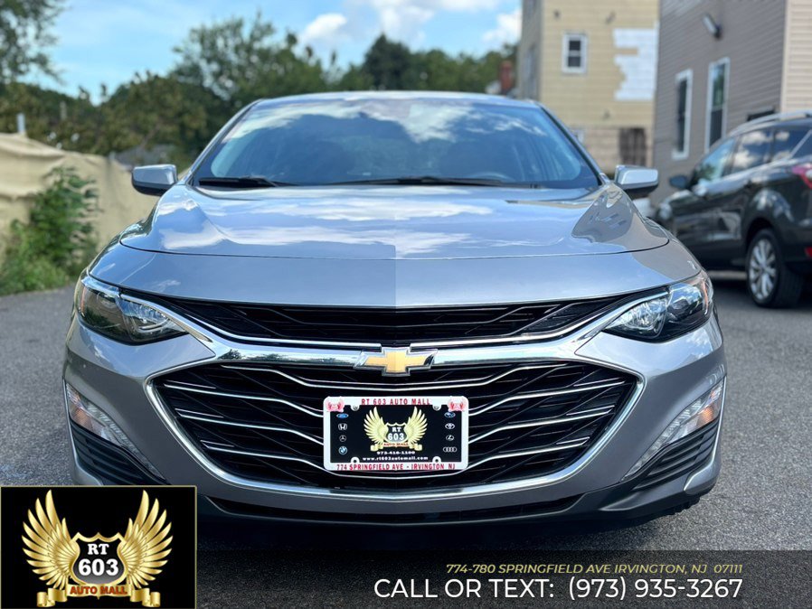 Used 2024 Chevrolet Malibu LT FWD image 2