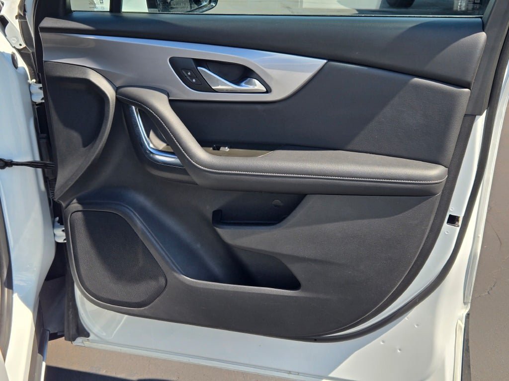 Certified 2025 Chevrolet Blazer LT FWD image 6
