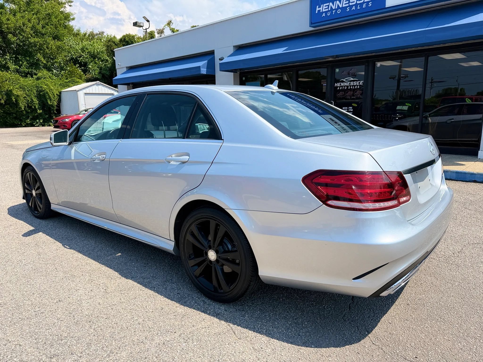 Used 2015 Mercedes-Benz E 350 4MATIC Sedan w/ Premium 1 Package image 22
