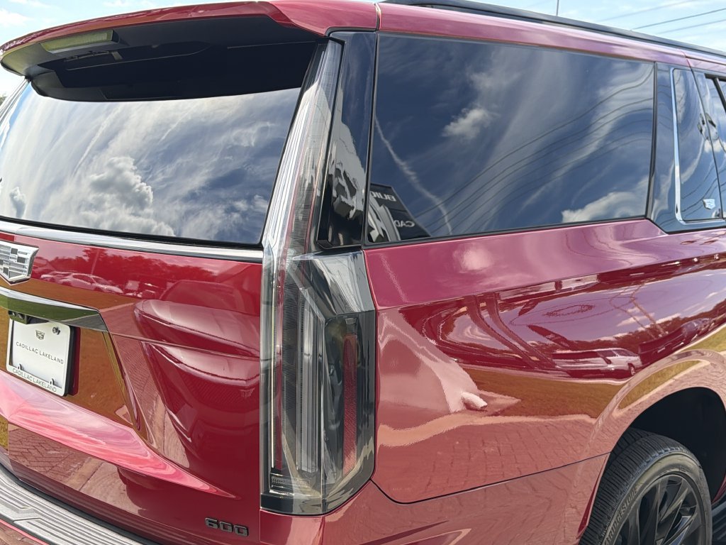 Certified 2026 Cadillac Escalade ESV Platinum Sport w/ LPO, ONYX Package AWD/4WD image 10