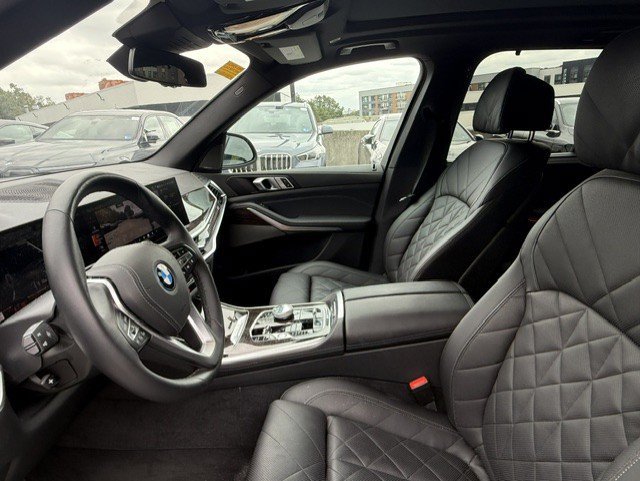 Used 2024 BMW X5 xDrive50e w/ Executive Package AWD/4WD image 3