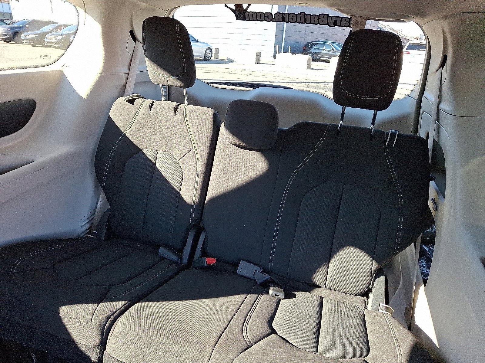 Used 2023 Chrysler Voyager LX image 10