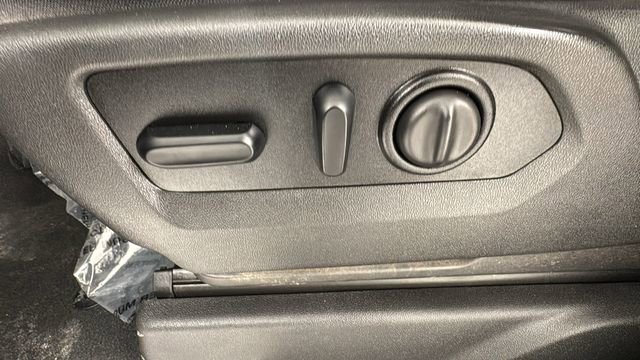 Used 2021 Chevrolet Silverado 1500 RST w/ Z71 Off-Road Package image 11