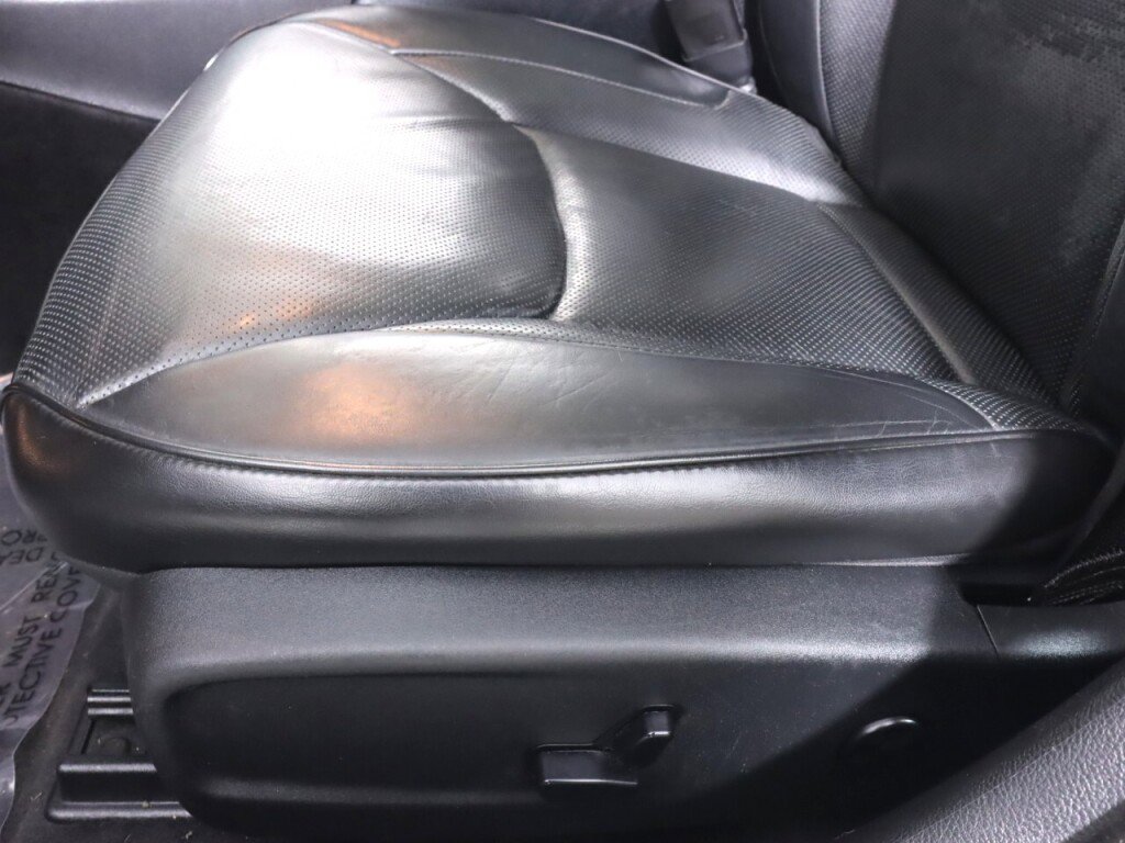 Used 2017 Chrysler 300 C RWD image 31