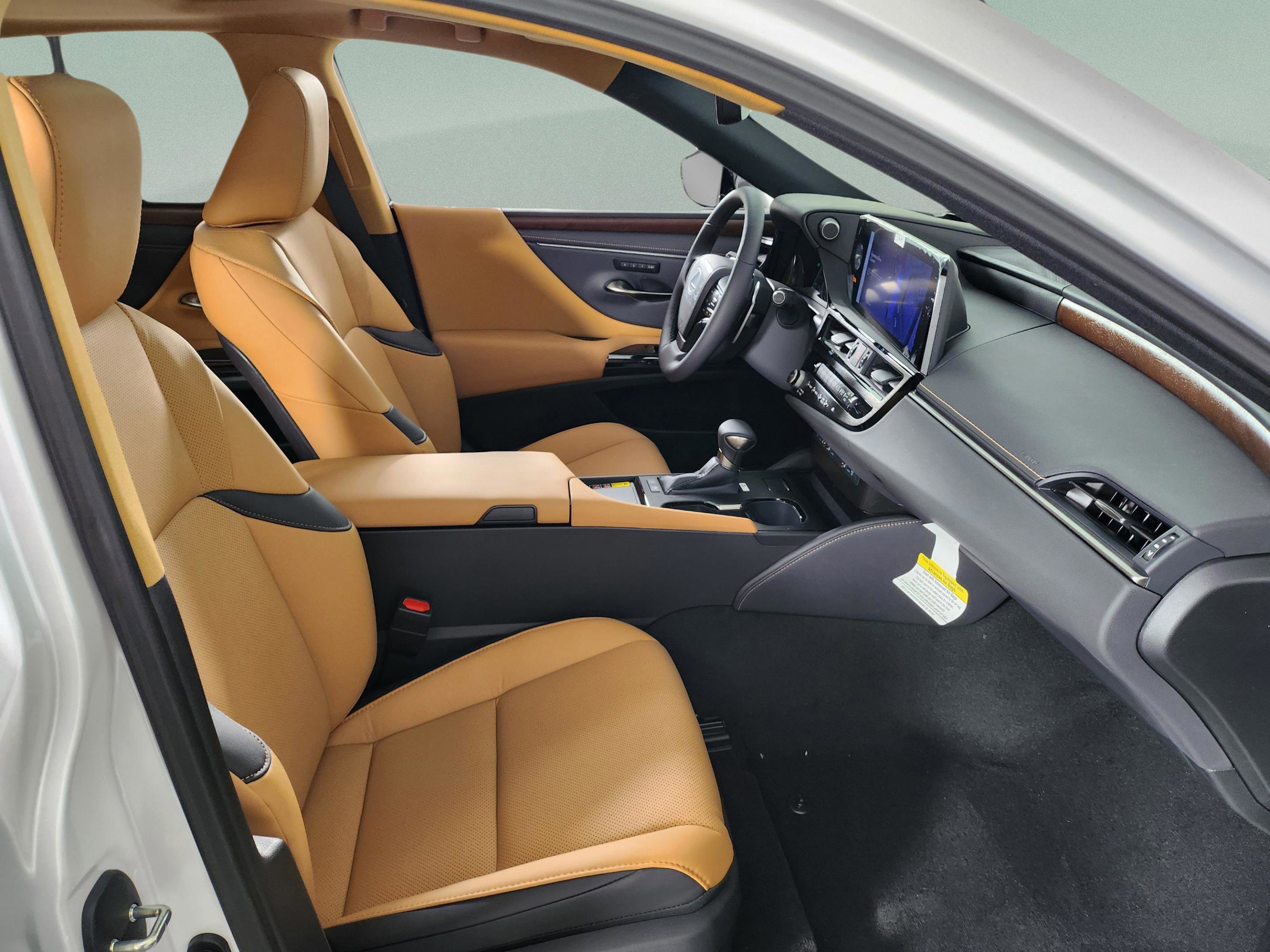 New 2025 Lexus ES 300h w/ Premium Package image 36