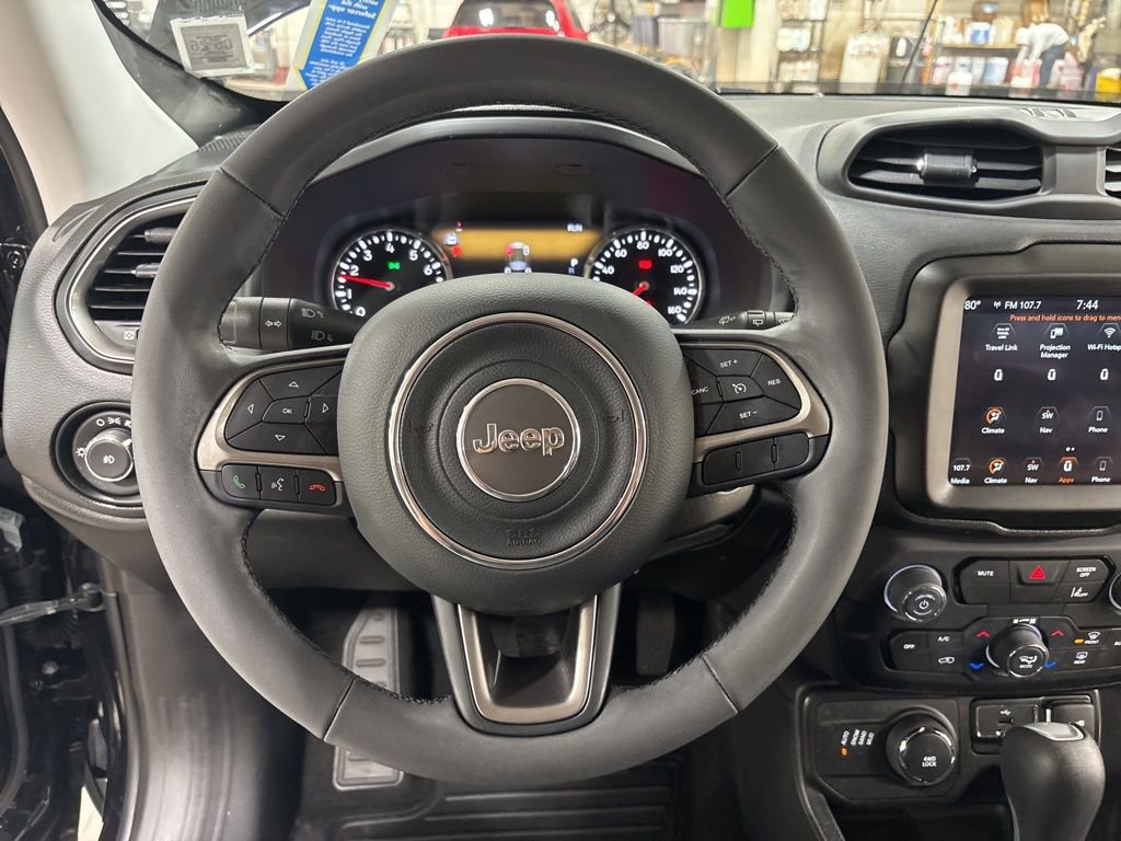 Used 2022 Jeep Renegade Latitude image 5