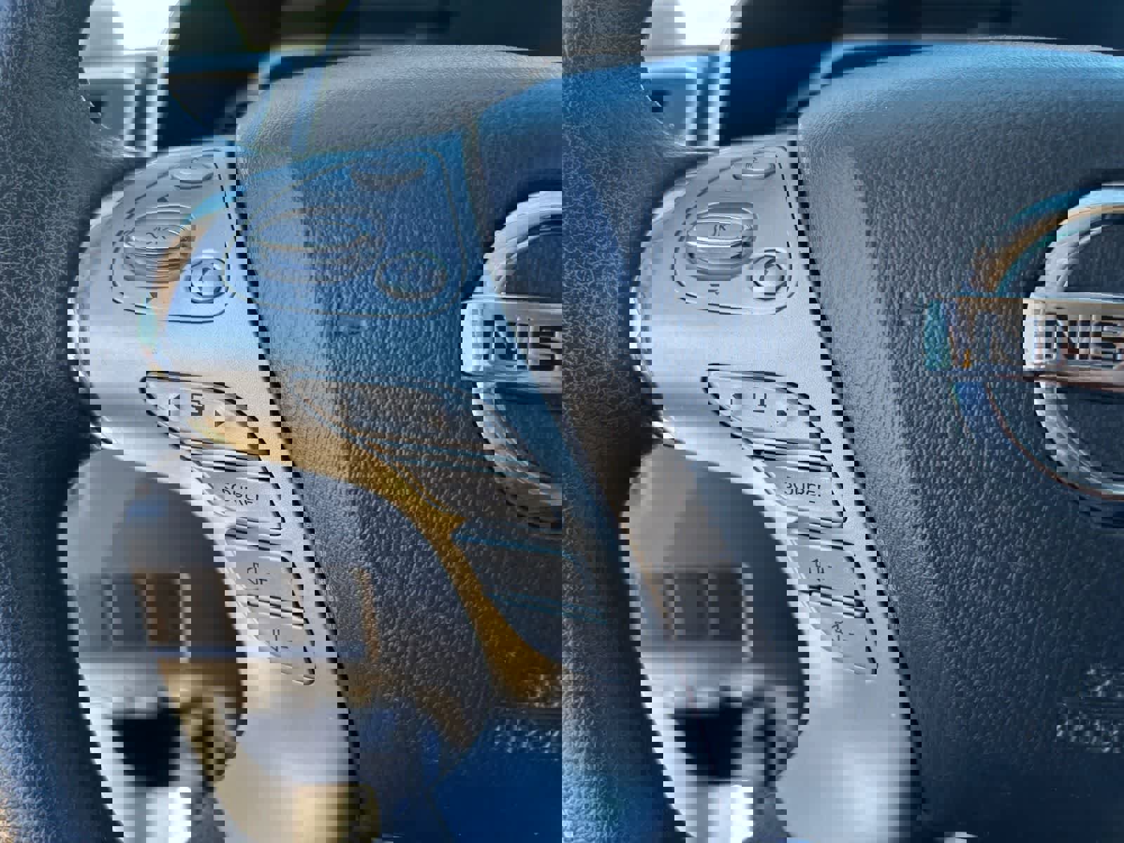 Used 2018 Nissan Murano S image 25