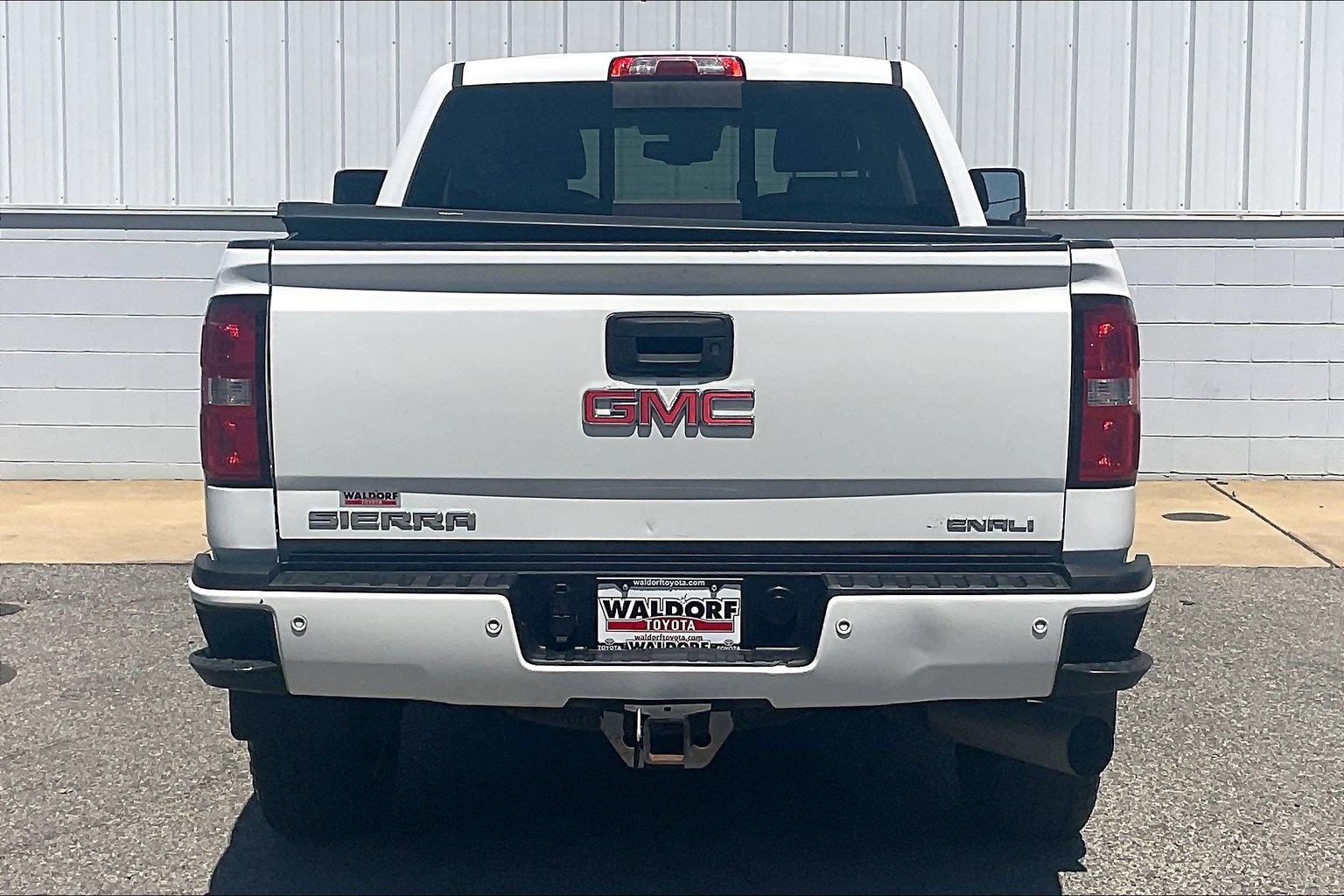 Used 2016 GMC Sierra 2500 Denali w/ Duramax Plus Package AWD/4WD image 5