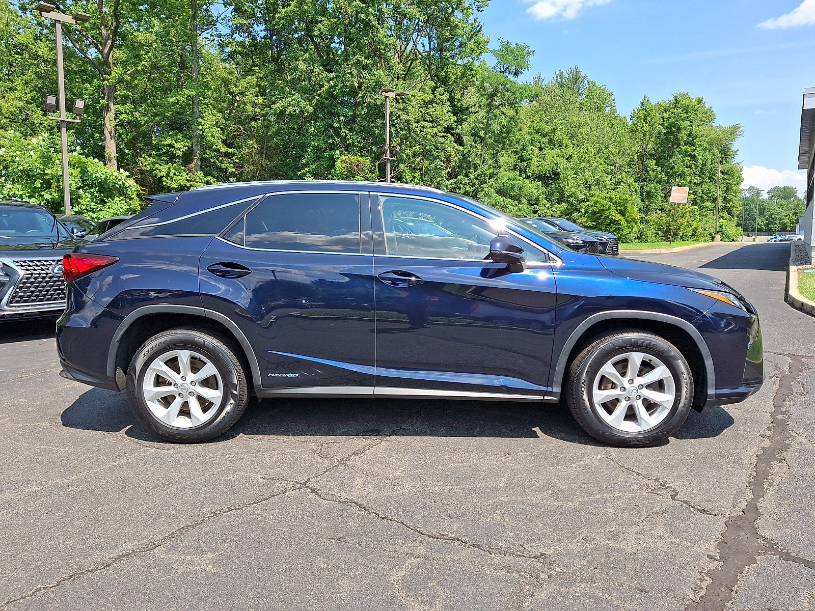 Used 2016 Lexus RX 450h AWD image 7