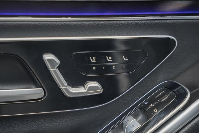 Certified 2022 Mercedes-Benz S 500 4MATIC w/ AMG Line Package image 29