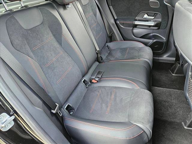 Used 2025 Mercedes-Benz GLA 250 image 19