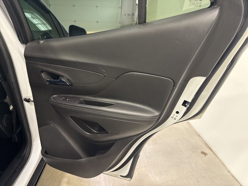 Used 2018 Buick Encore Preferred image 37
