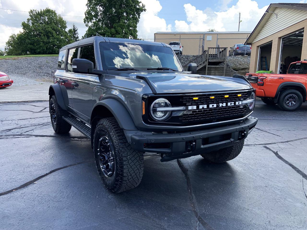 Used 2023 Ford Bronco Wildtrak AWD/4WD image 3