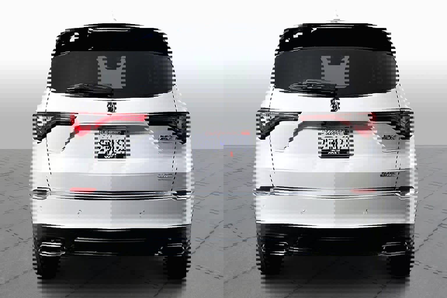 Used 2023 Acura MDX SH-AWD w/ Technology Package image 4