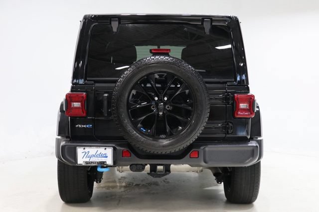 Used 2023 Jeep Wrangler Unlimited Sahara w/ Cold Weather Group AWD/4WD image 6