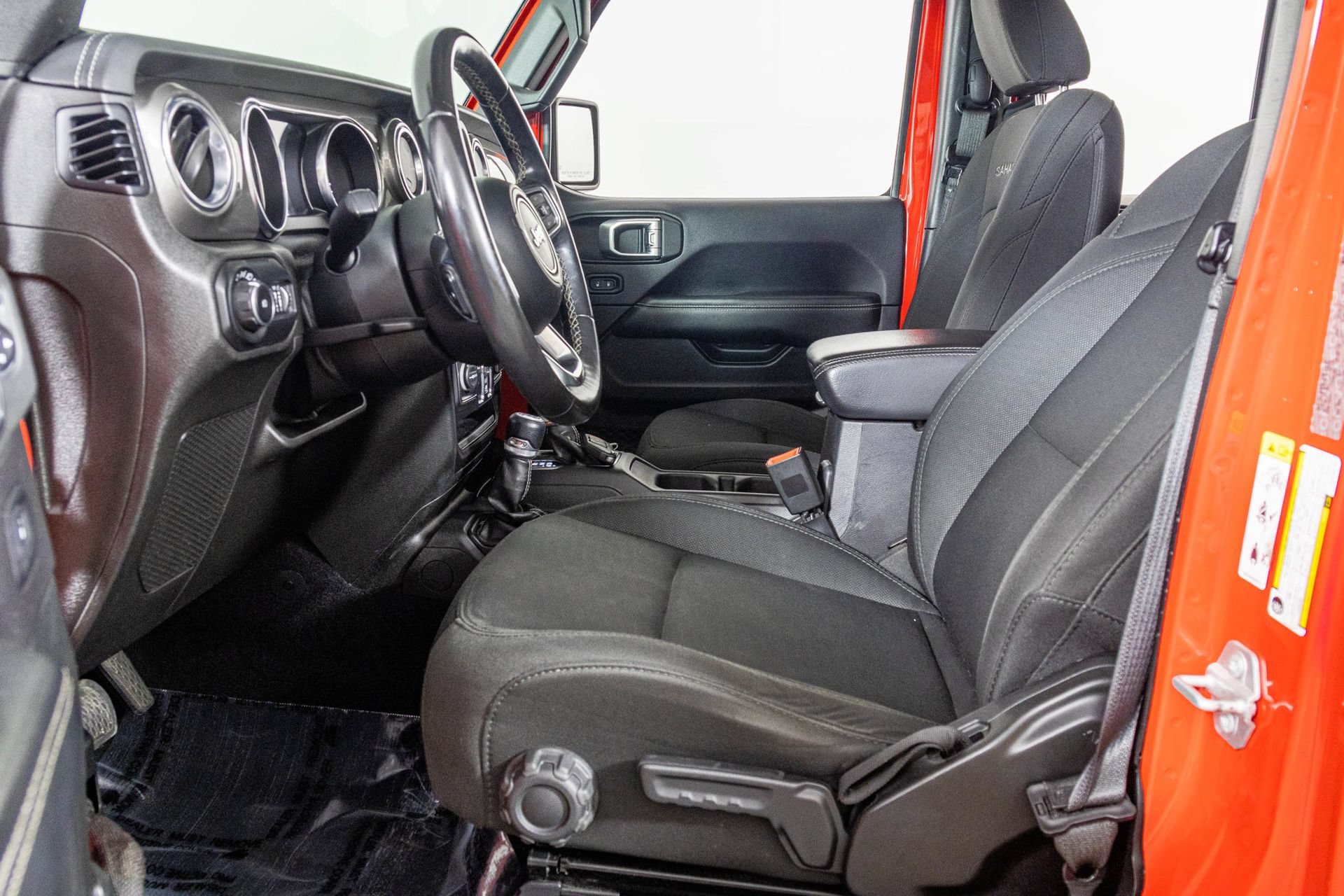 Used 2019 Jeep Wrangler Unlimited Sahara AWD/4WD image 20