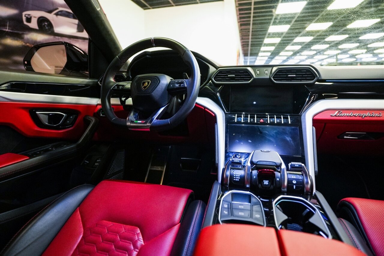 Used 2021 Lamborghini Urus AWD/4WD image 20