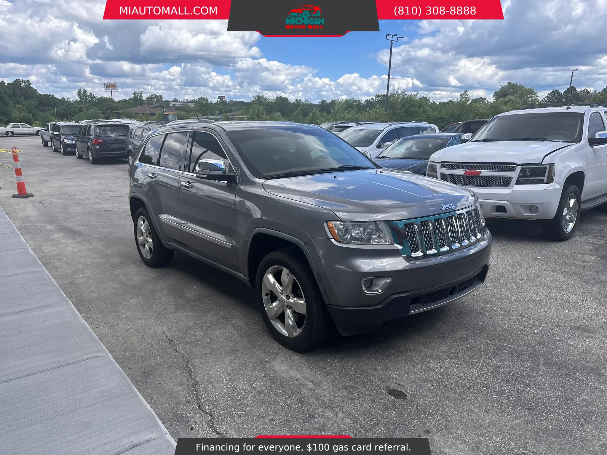 Used 2012 Jeep Grand Cherokee Overland Summit AWD/4WD image 1