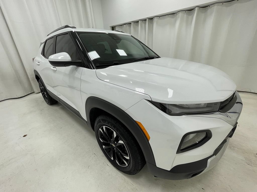 Used 2023 Chevrolet TrailBlazer LT FWD image 3
