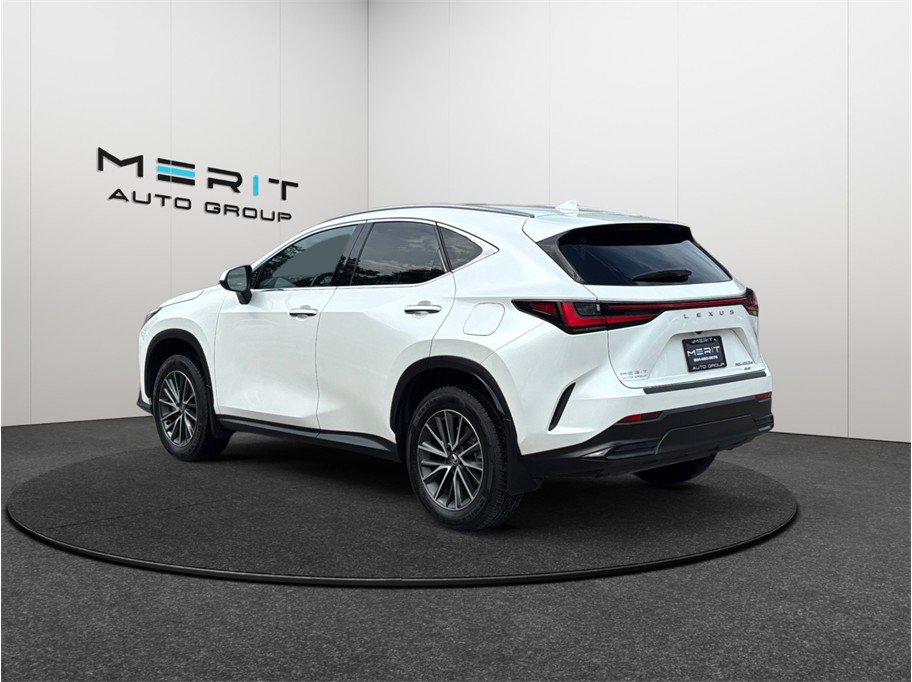 Used 2024 Lexus NX 450h+ AWD w/ Luxury Package image 7