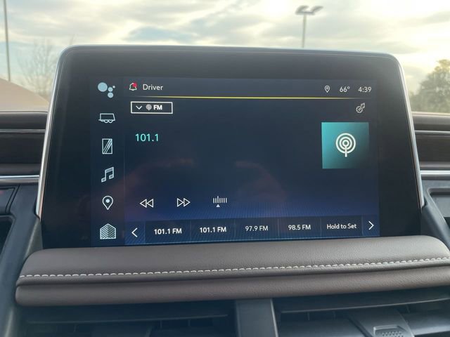 Used 2023 Chevrolet Suburban High Country image 16