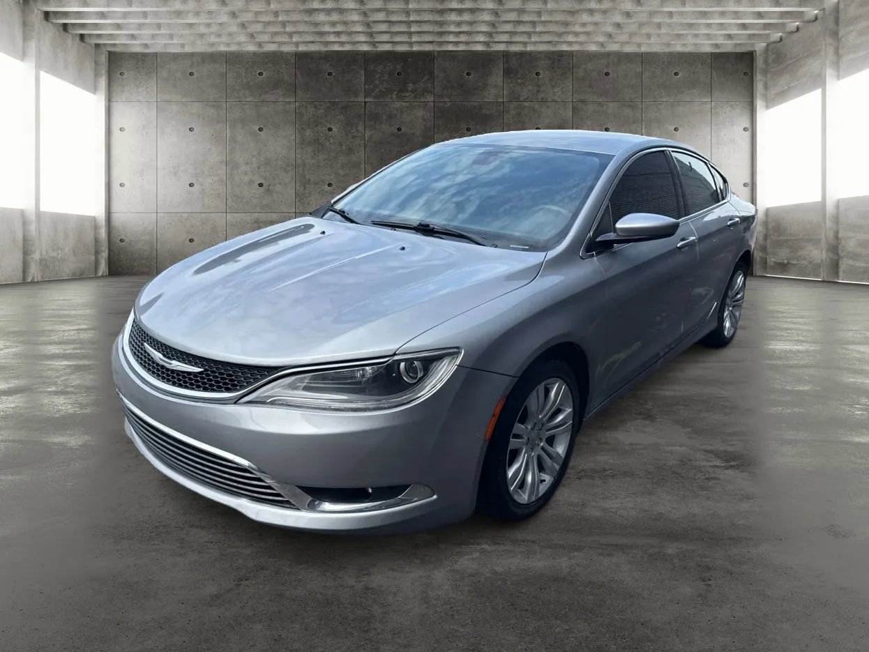 Used 2015 Chrysler 200 Limited w/ Comfort Group image 7