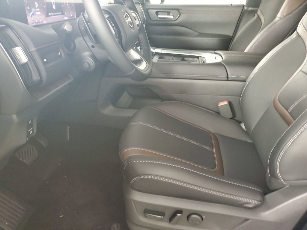 New 2026 Nissan Armada SL w/ Captain's Chari Seat Package image 11