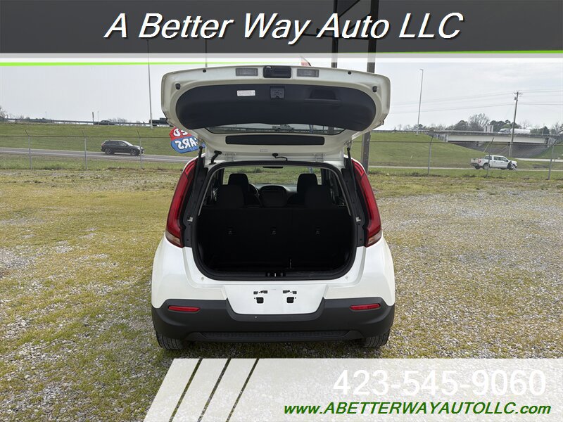 Used 2021 Kia Soul LX FWD image 9