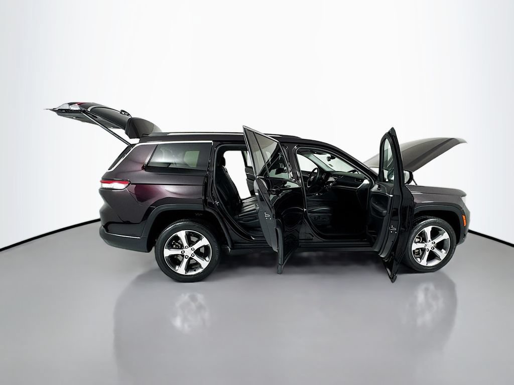 Used 2023 Jeep Grand Cherokee L Limited AWD/4WD image 26