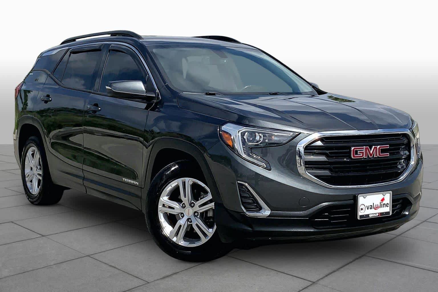 Used 2018 GMC Terrain SLE w/ Driver Convenience Package FWD image 3