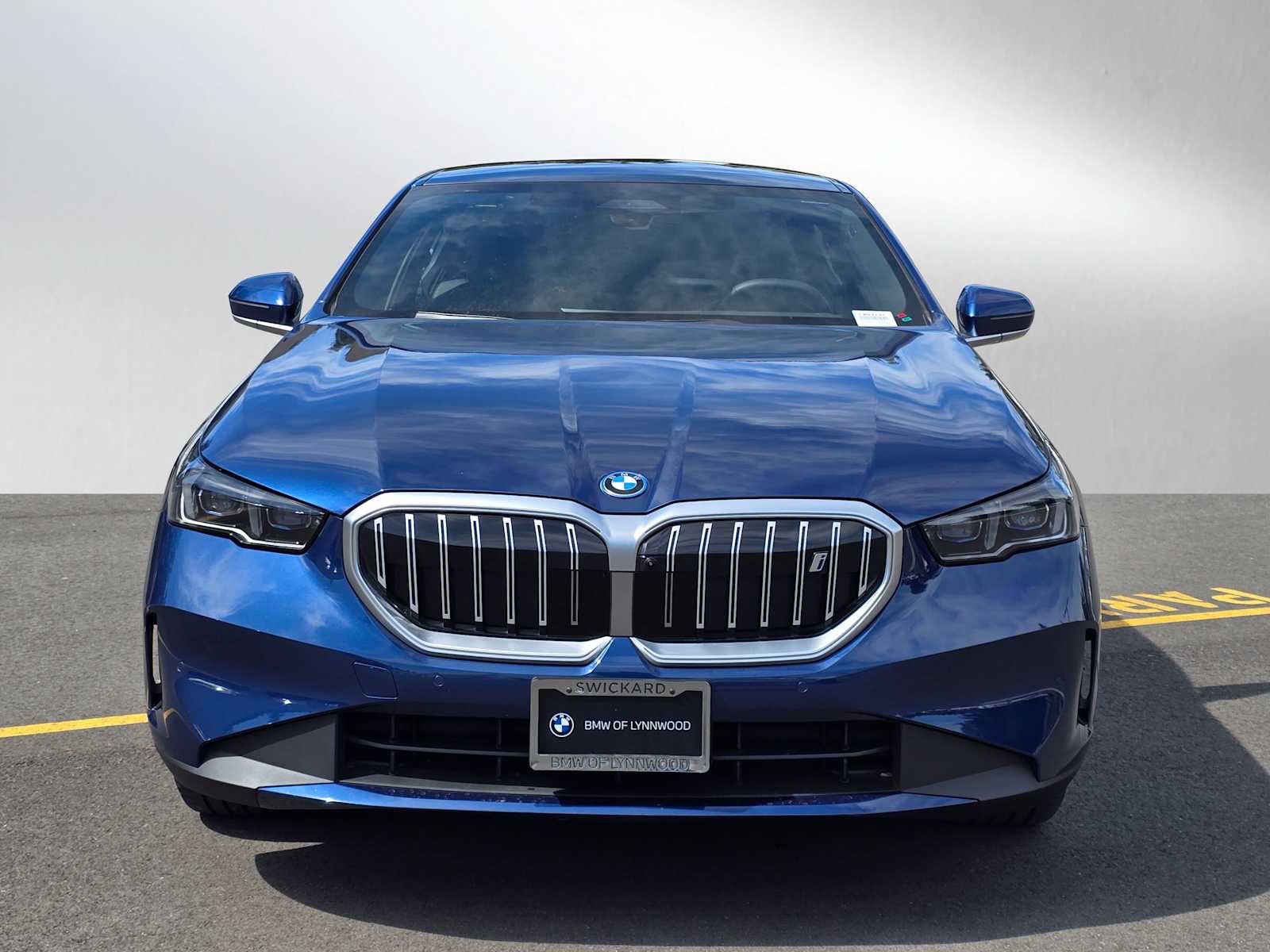 Used 2026 BMW i5 eDrive40 AWD/4WD image 8