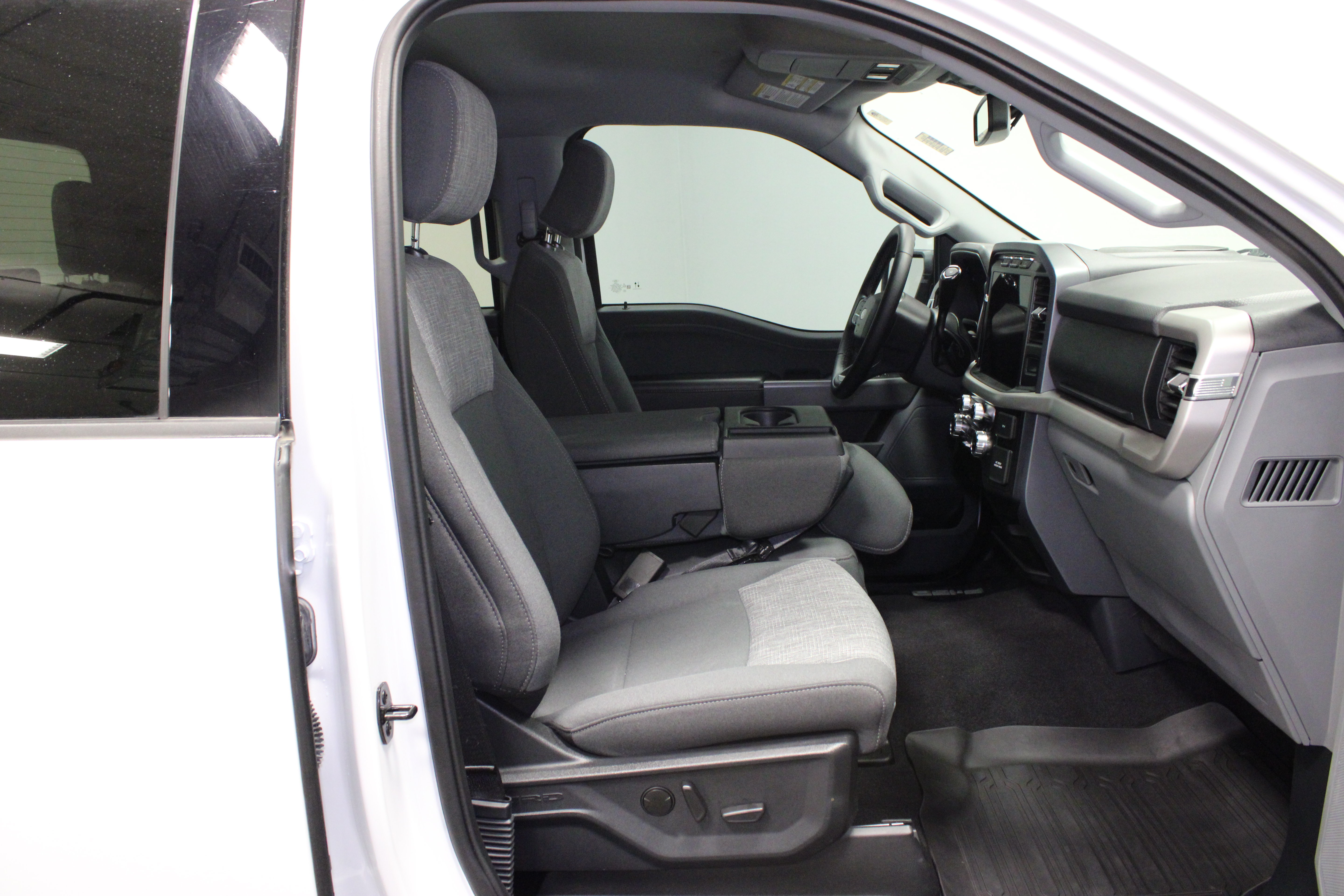 Used 2023 Ford F150 XLT w/ Equipment Group 302A High AWD/4WD image 16