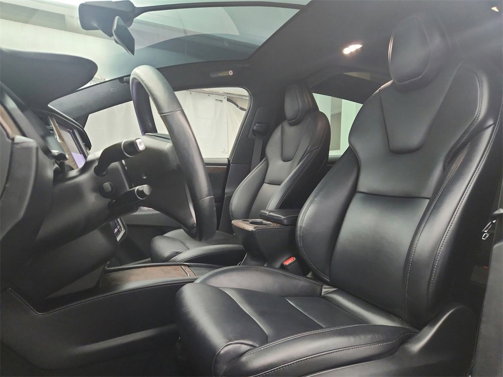 Used 2020 Tesla Model X Long Range image 11