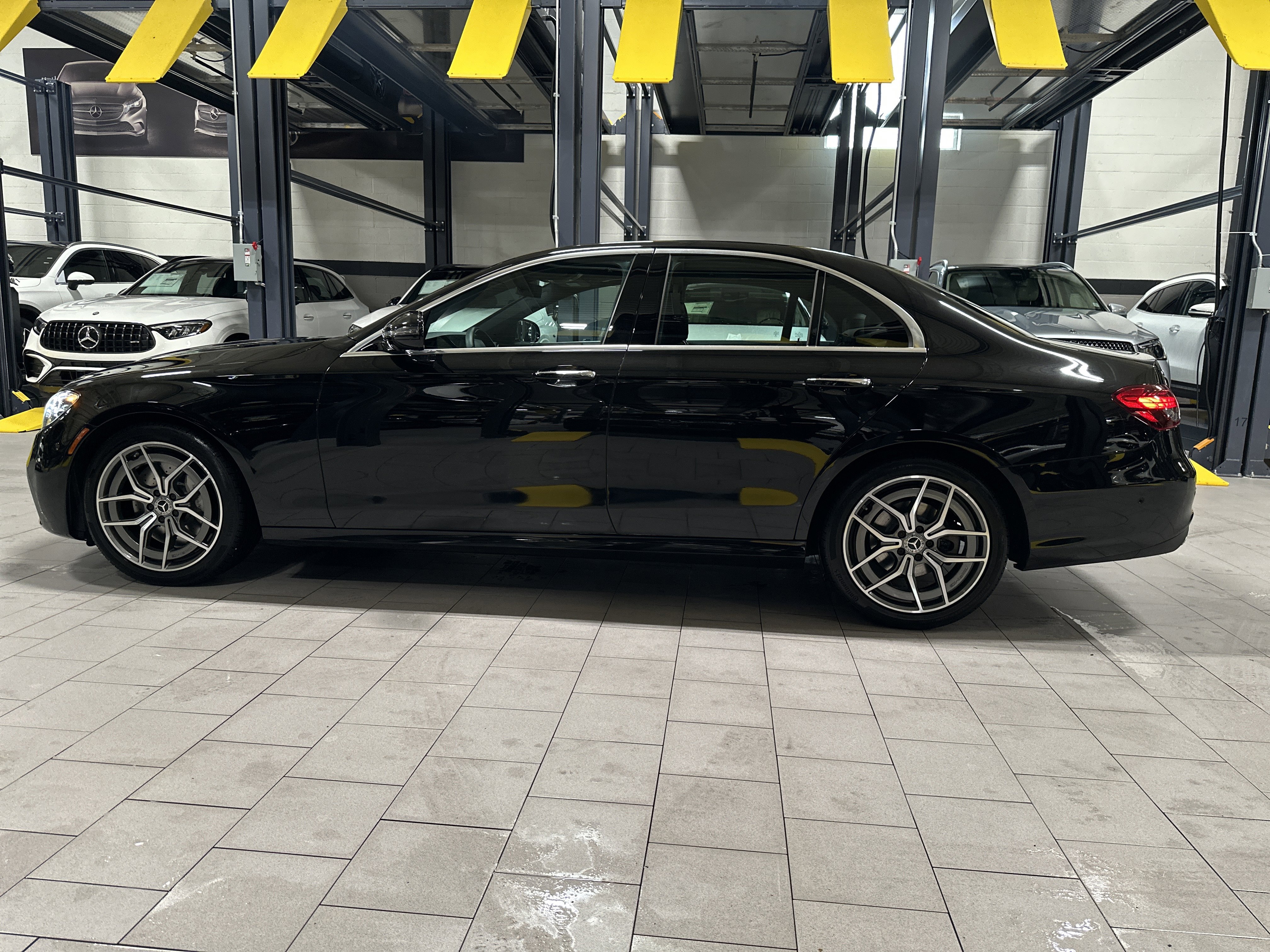 Certified 2022 Mercedes-Benz E 350 4MATIC Sedan image 18