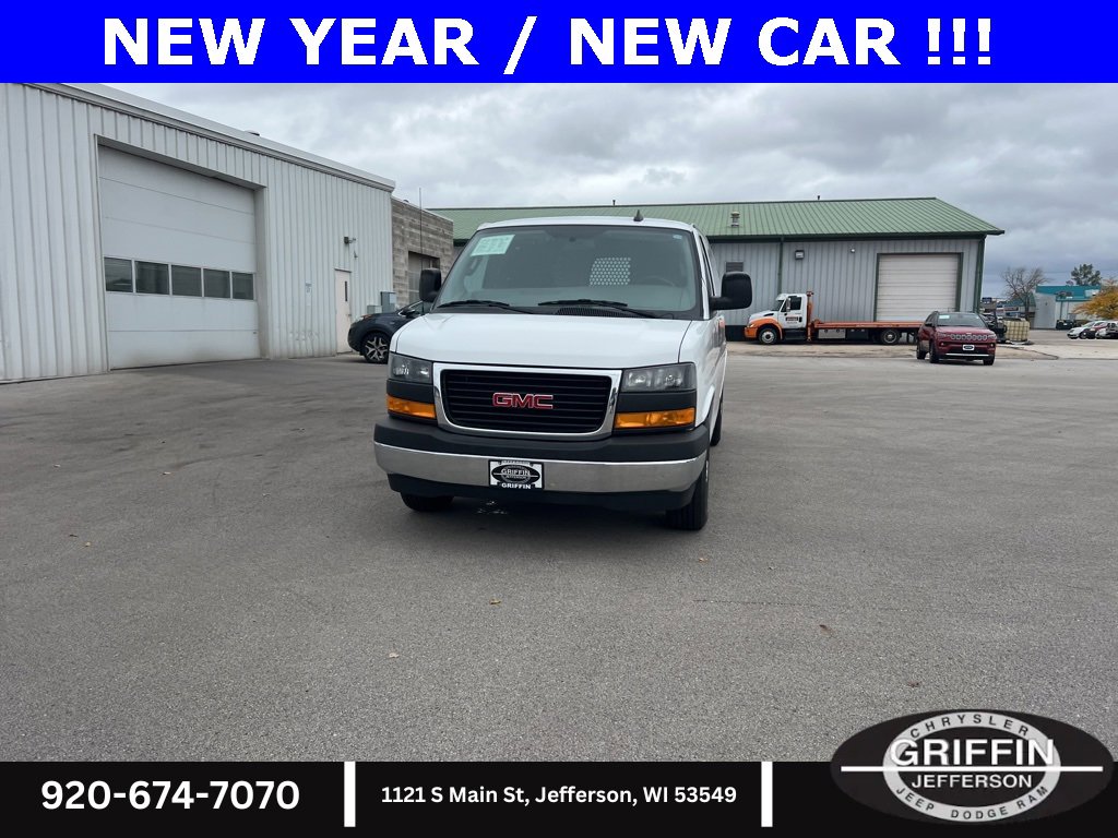 Used 2022 GMC Savana 2500 Work Van w/ Driver Convenience Package image 4