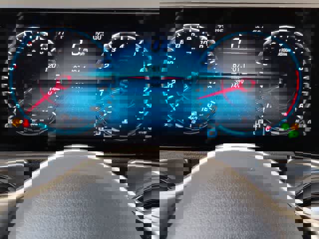 Used 2022 Mercedes-Benz GLB 250 image 34