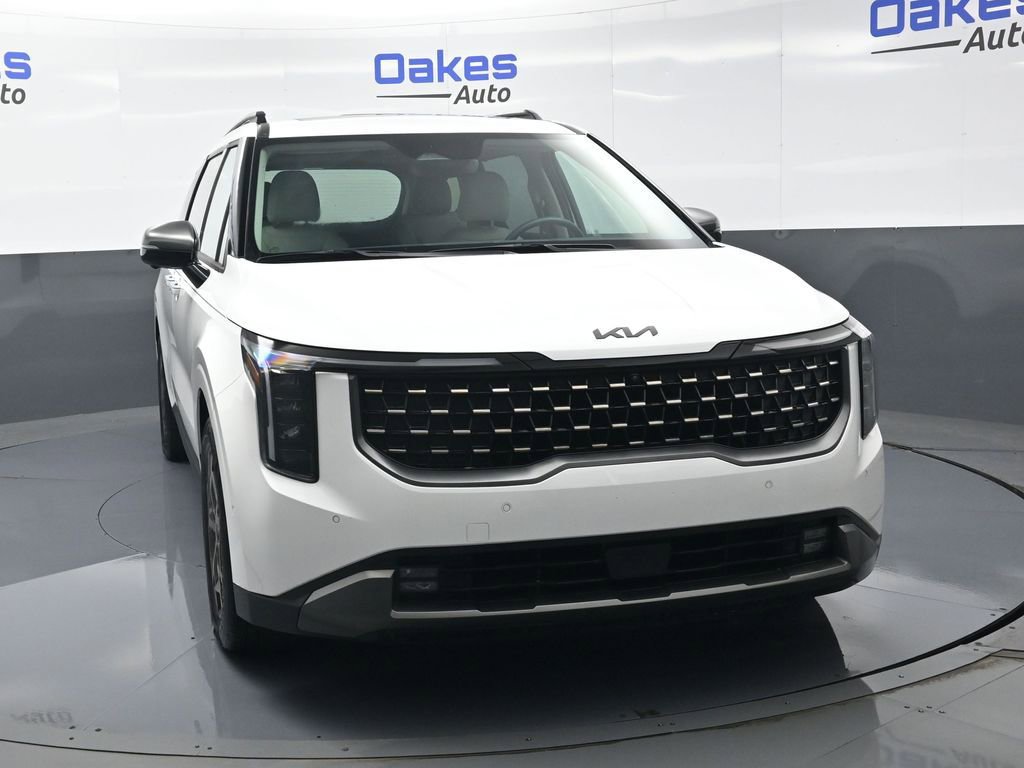 New 2025 Kia Carnival SX w/ SX Dark Edition Package image 3