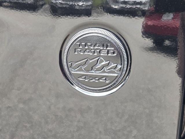 Used 2020 Jeep Wrangler Unlimited Sahara AWD/4WD image 37