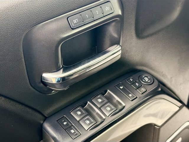 Used 2015 Chevrolet Silverado 1500 LTZ AWD/4WD image 17