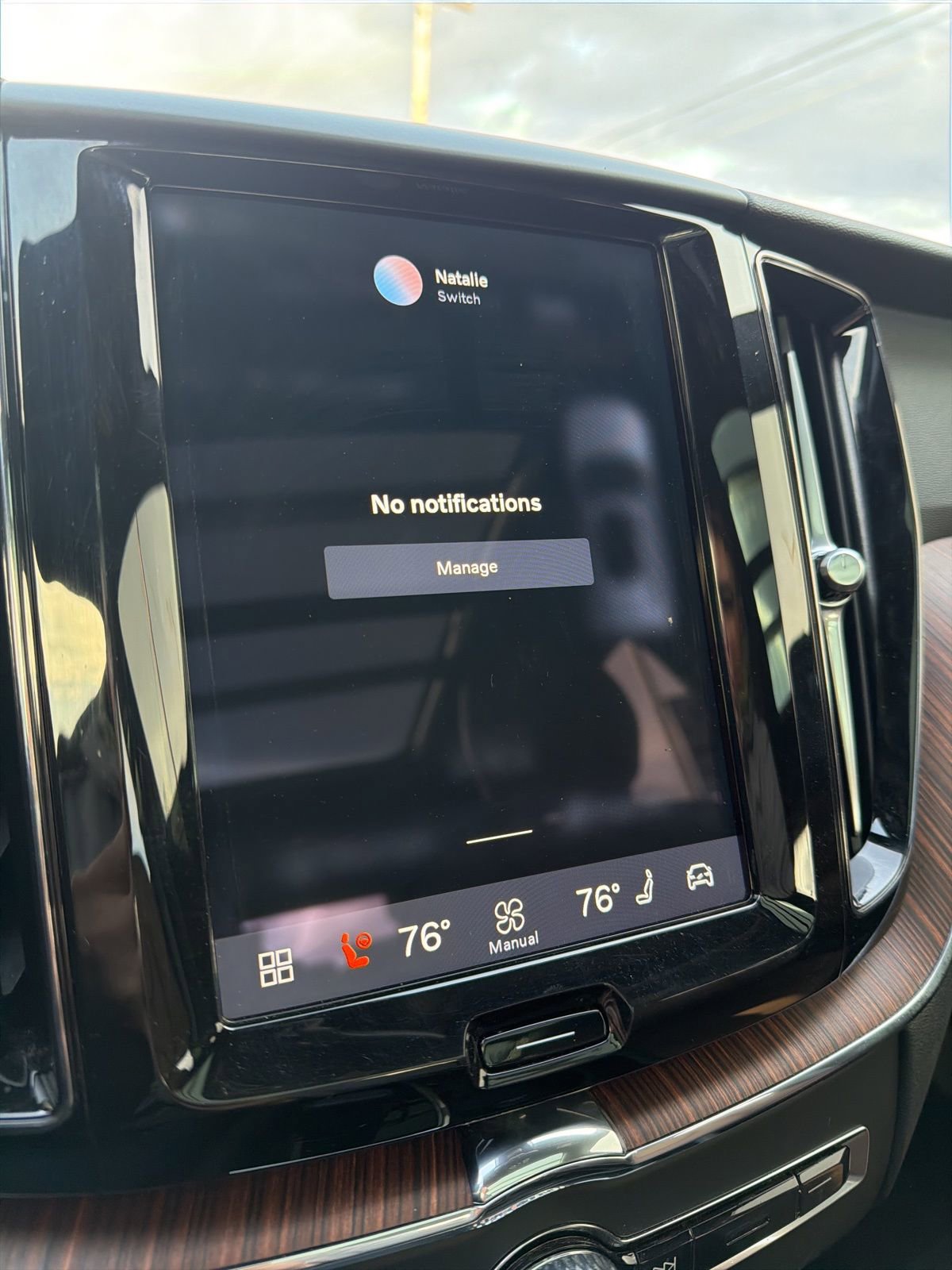 Certified 2025 Volvo XC60 T8 Plus w/ Protection Package Premier image 43