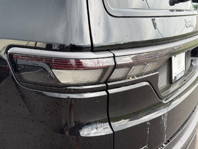 New 2026 Jeep Grand Wagoneer Limited AWD/4WD image 7