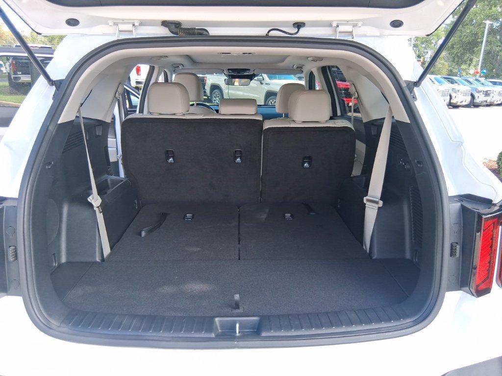 Used 2024 Kia Sorento S w/ Panoramic Sunroof Package FWD image 19