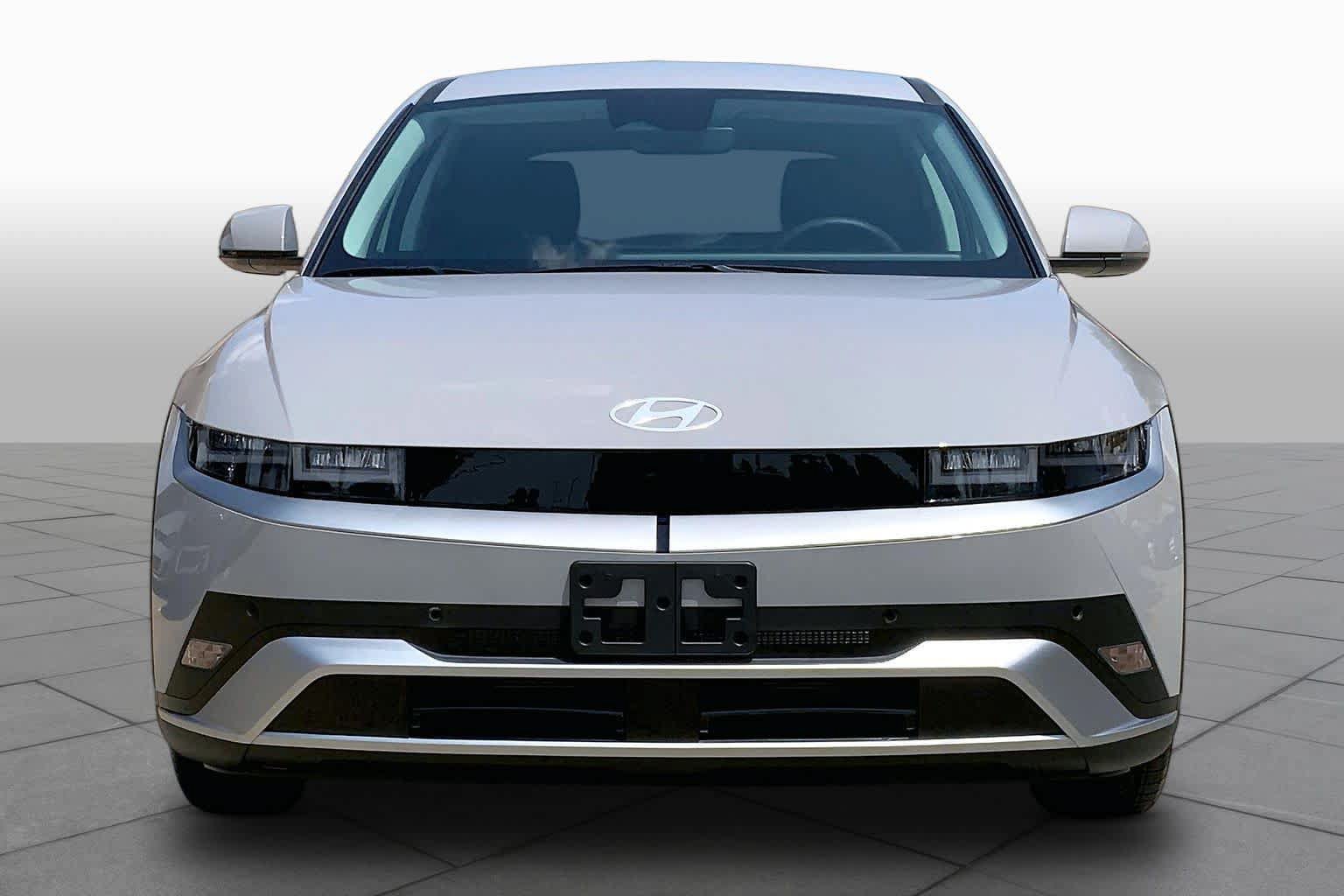 New 2026 Hyundai Ioniq 5 SEL RWD image 3