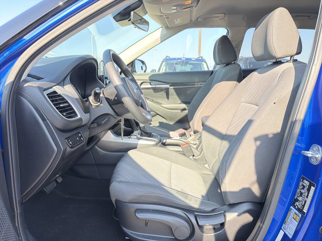 Used 2023 Kia Seltos LX AWD/4WD image 11