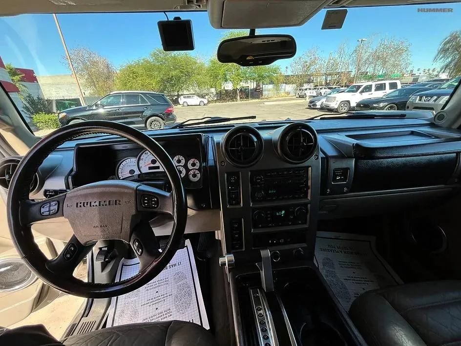 Used 2003 HUMMER H2 w/ Preferred Equipment Group AWD/4WD image 9